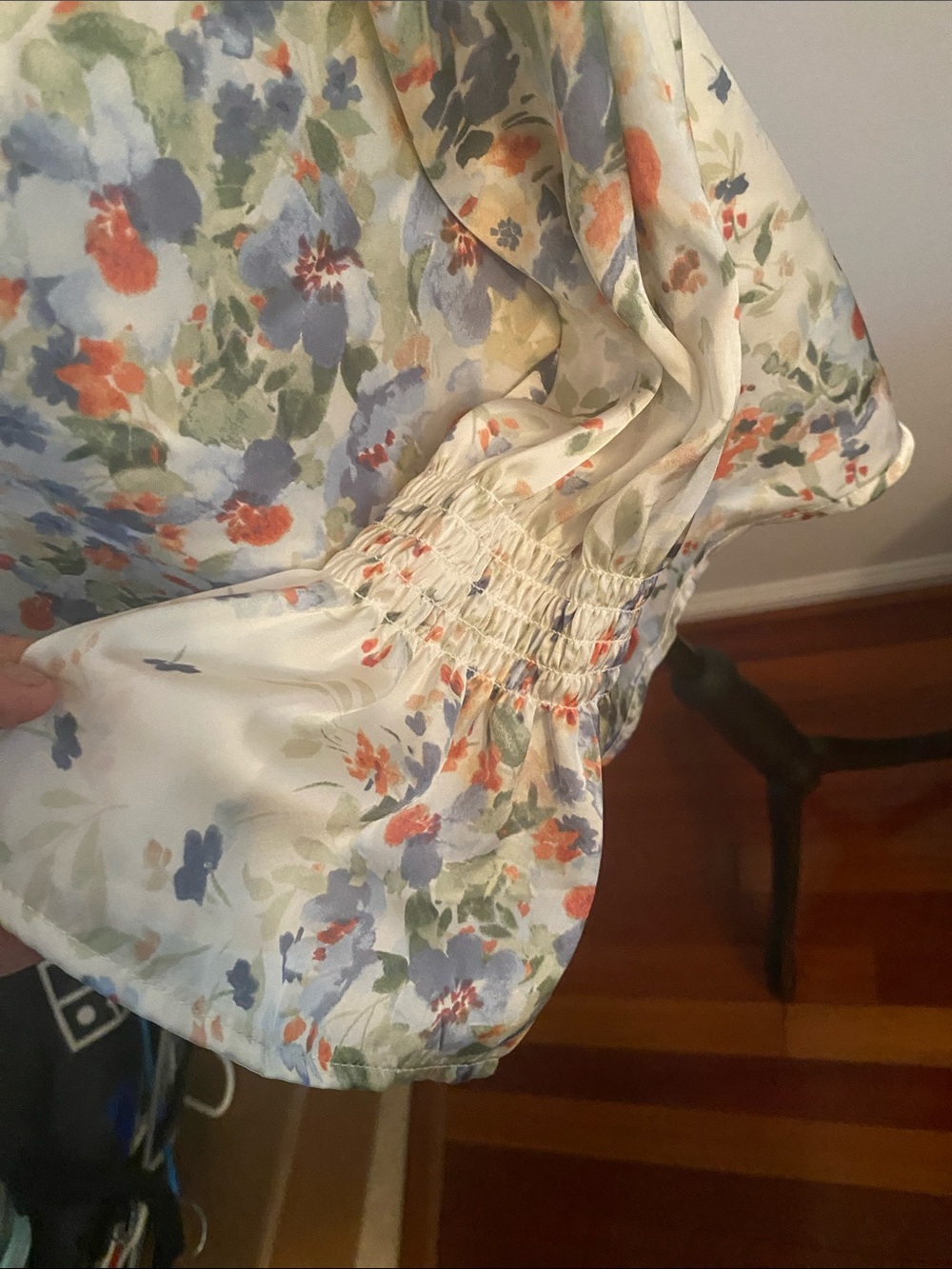 CECE NWT lined blouse size medium - Picture 3 of 9